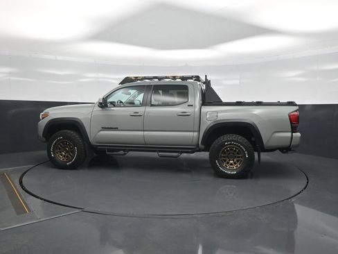 Certified 2022 Toyota Tacoma SR5 w/ Trail Edition AWD/4WD image 4