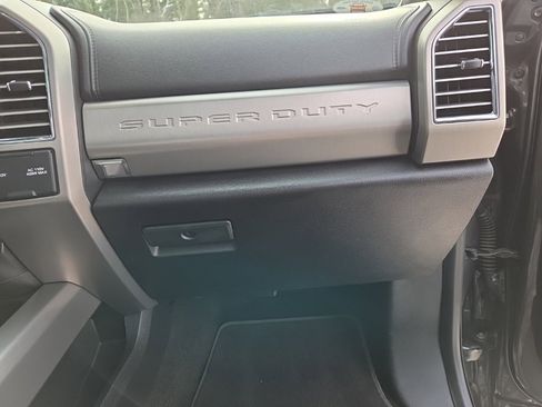 Used 2017 Ford F350 Platinum w/ Platinum Ultimate Package image 45