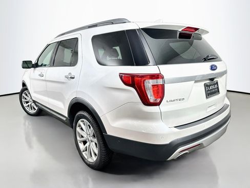 Used 2017 Ford Explorer Limited w/ Equipment Group 303A AWD/4WD image 5