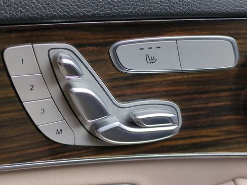 Used 2020 Mercedes-Benz C 300 Sedan image 22