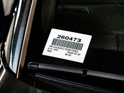 Certified 2026 Porsche Macan AWD/4WD image 29