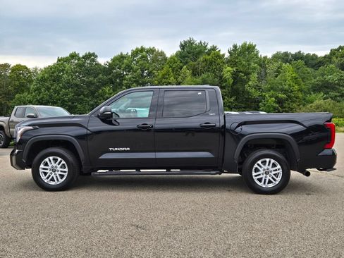 Used 2023 Toyota Tundra SR5 w/ SR5 Premium Package AWD/4WD image 2