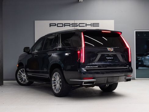 Used 2023 Cadillac Escalade Premium Luxury RWD image 3