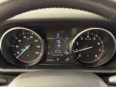 Used 2017 Land Rover Discovery SE AWD/4WD image 27