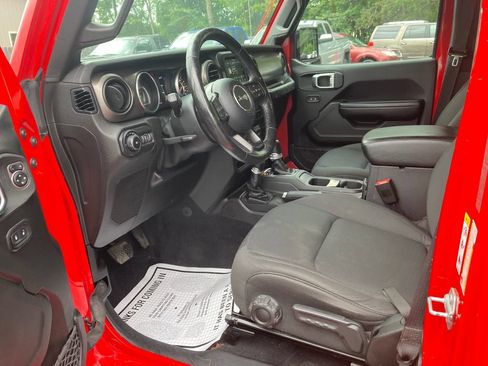Used 2019 Jeep Wrangler Unlimited Sport S AWD/4WD image 12