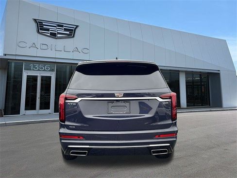 Certified 2025 Cadillac XT6 Premium Luxury image 5