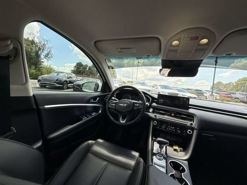 Used 2025 Genesis G70 2.5T RWD image 15