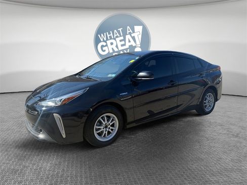 Used 2019 Toyota Prius XLE image 8