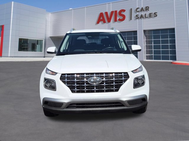 Used 2025 Hyundai Venue SEL FWD image 2