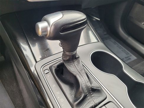 Used 2018 Kia Sorento SX image 23