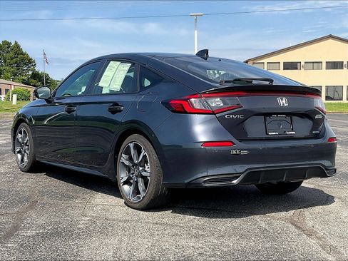 Certified 2025 Honda Civic Sport Touring image 4