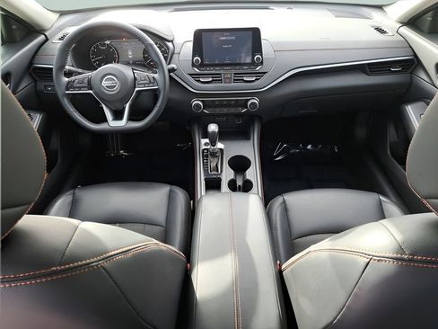 Used 2020 Nissan Altima 2.5 SR FWD image 9
