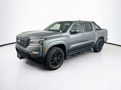 Used 2023 Nissan Frontier SV w/ Midnight Edition Package AWD/4WD image 3