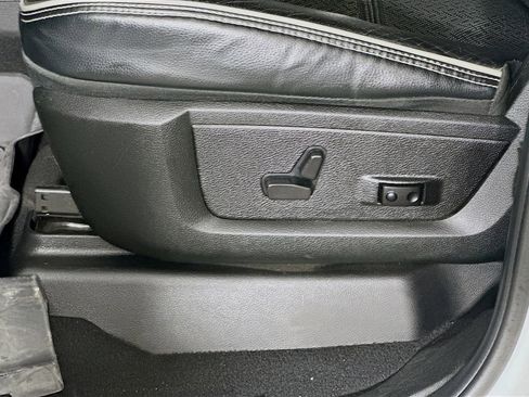 Used 2024 RAM 2500 Laramie w/ Sport Appearance Package image 23