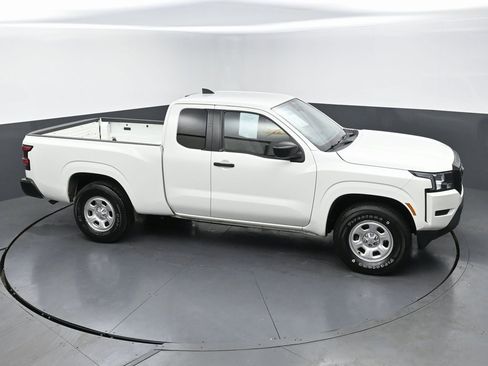 Used 2022 Nissan Frontier S image 41