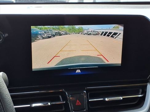 Used 2025 Chevrolet TrailBlazer LT AWD/4WD image 28