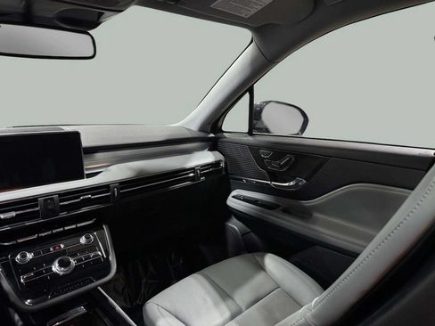 Certified 2022 Lincoln Corsair AWD w/ Premium Package image 21