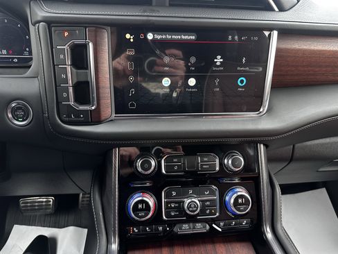 Used 2024 GMC Yukon XL Denali Ultimate image 16