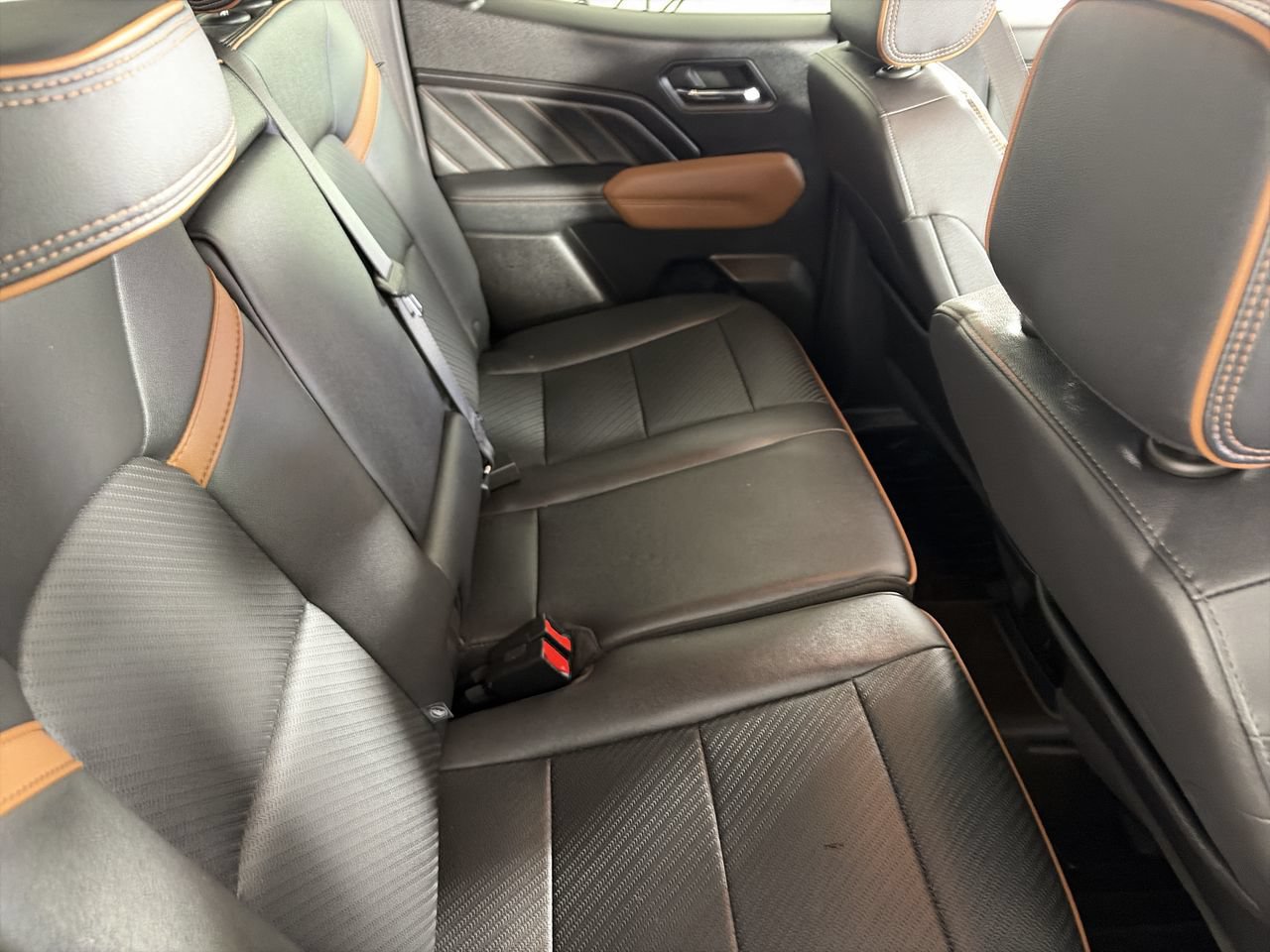 Used 2024 GMC Canyon AT4 w/ AT4 Premium Package AWD/4WD image 24