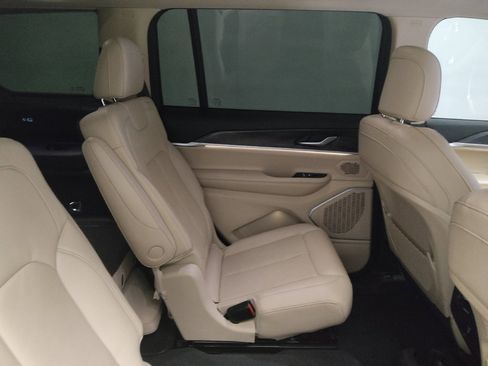 Used 2021 Jeep Grand Cherokee L Limited AWD/4WD image 19