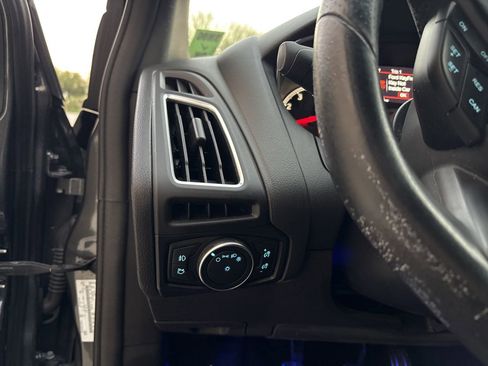 Used 2017 Ford Focus ST image 20