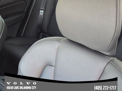 Certified 2025 Volvo XC60 B5 Plus w/ Protection Package Premier image 14