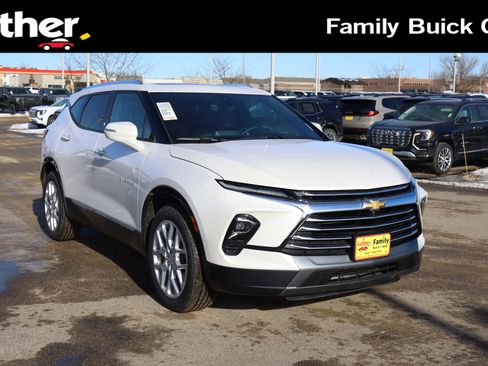 Certified 2025 Chevrolet Blazer Premier w/ Driver Confidence II Package image 1