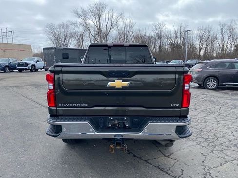 Used 2022 Chevrolet Silverado 2500 LTZ w/ LTZ Convenience Package image 4