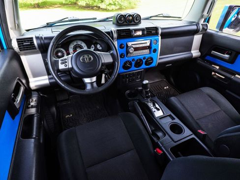 Used 2007 Toyota FJ Cruiser 4WD w/ Upgrade Pkg 1 image 19