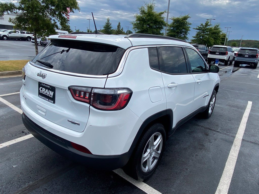 Used 2024 Jeep Compass Latitude AWD/4WD image 7