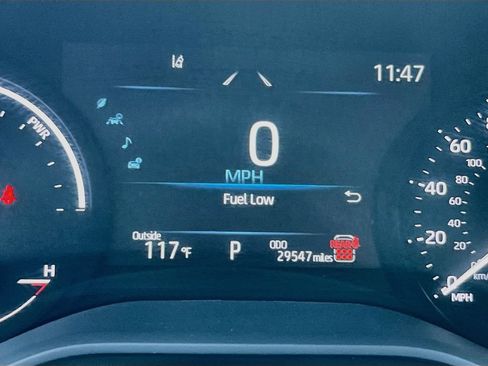 Used 2025 Toyota Sienna XLE w/ XLE Plus Package FWD image 12