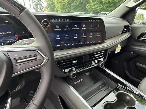 New 2026 Chevrolet Suburban High Country AWD/4WD image 6