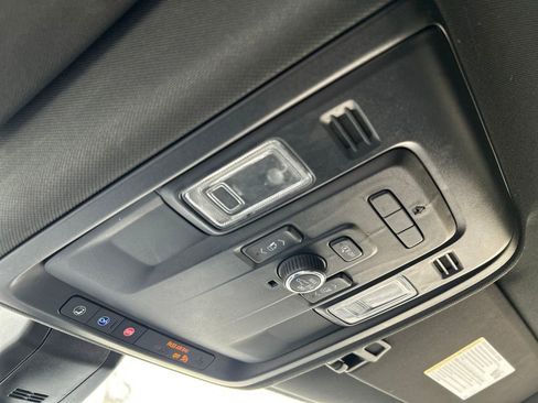 Used 2021 Chevrolet Suburban RST w/ Luxury Package image 29