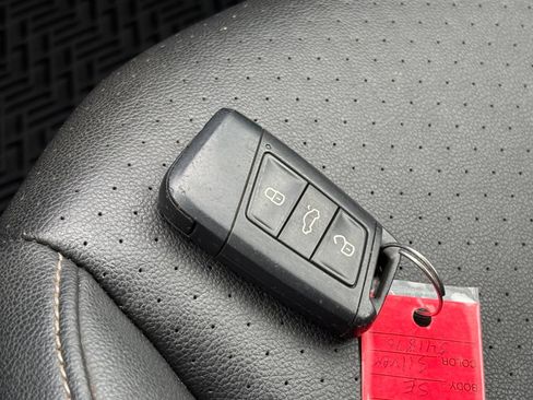 Used 2019 Volkswagen Atlas SE w/ Towing Package FWD image 27