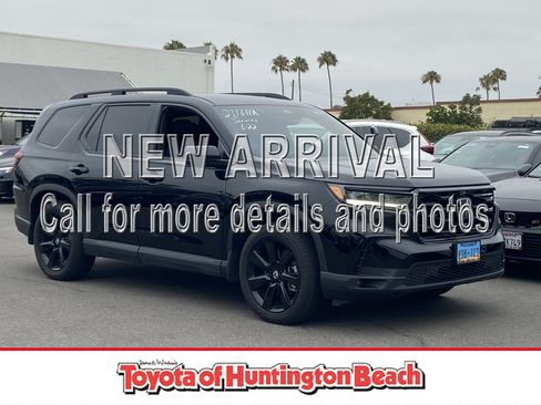 Used 2025 Honda Pilot Black Edition image 1