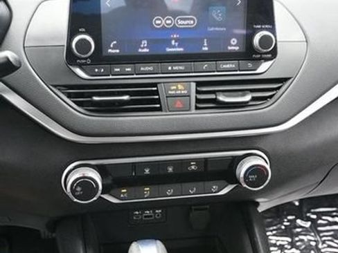 Used 2020 Nissan Altima 2.5 S FWD image 20