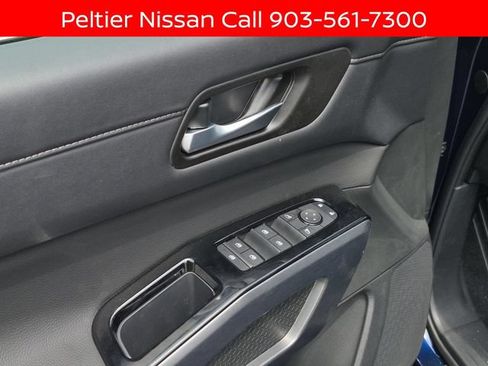 New 2026 Nissan Pathfinder SL w/ SL Premium Package FWD image 11