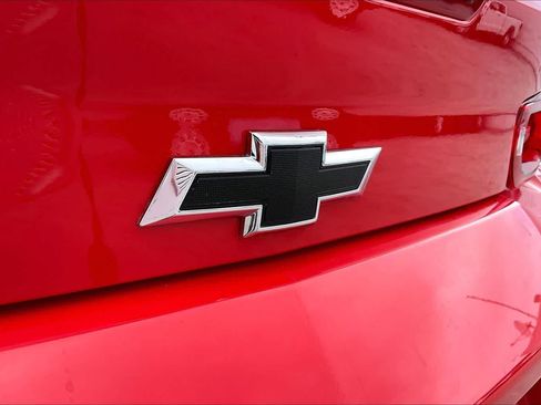 Used 2020 Chevrolet Camaro LT w/ Technology Package RWD image 7