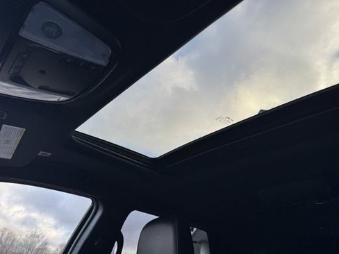 Used 2022 Dodge Durango GT w/ Blacktop Package image 35