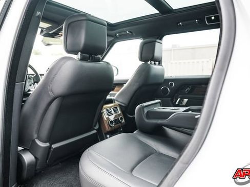 Used 2018 Land Rover Range Rover HSE image 60