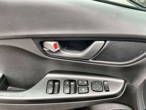 Used 2022 Hyundai Kona SEL w/ Cargo Package image 17