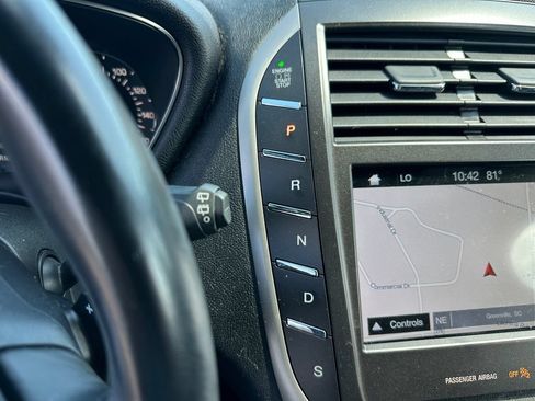 Used 2017 Lincoln MKC Reserve AWD/4WD image 25