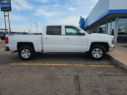 Used 2018 Chevrolet Silverado 1500 LT w/ Trailering Package image 2