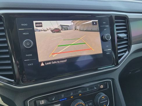 Used 2022 Volkswagen Atlas SEL Premium image 18