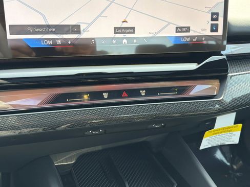 New 2026 BMW i5 eDrive40 w/ M Sport Package image 23