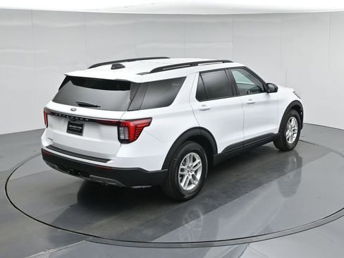 New 2026 Ford Explorer Active RWD image 36