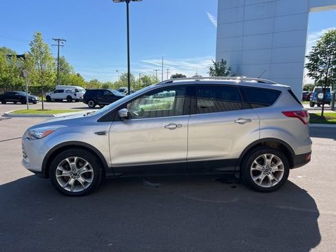 Used 2016 Ford Escape Titanium w/ Equipment Group 301A AWD/4WD image 8