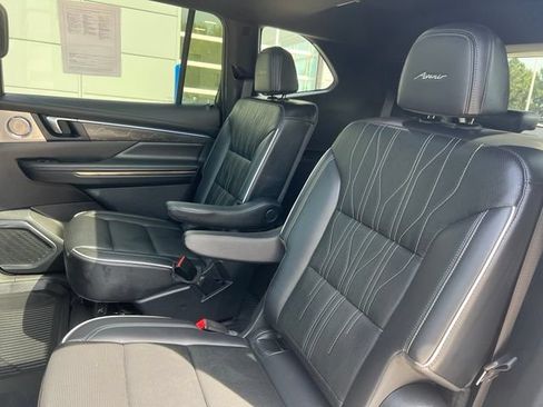 Used 2025 Buick Enclave Avenir w/ Super Cruise Package AWD/4WD image 24