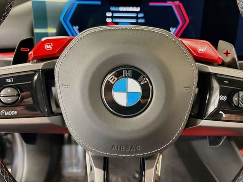Used 2025 BMW M5 w/ Carbon Package AWD/4WD image 24