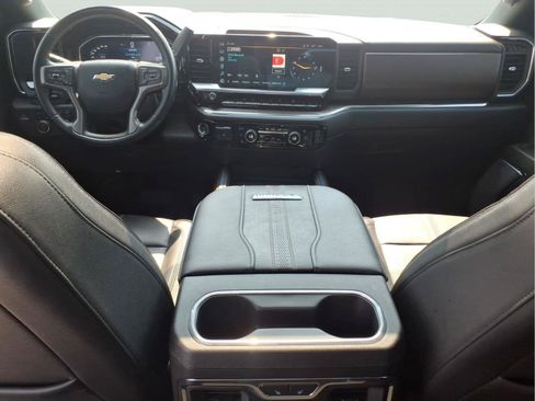 Used 2024 Chevrolet Silverado 2500 High Country w/ High Country Premium Package AWD/4WD image 14